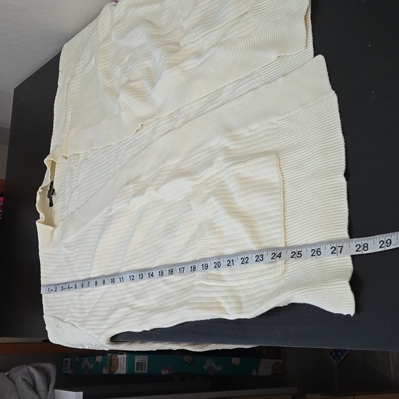 Velvet Heart Woven Ivory Pom Pom Cardigan Open Front Textured Dolman Sle… - Picture 12 of 12